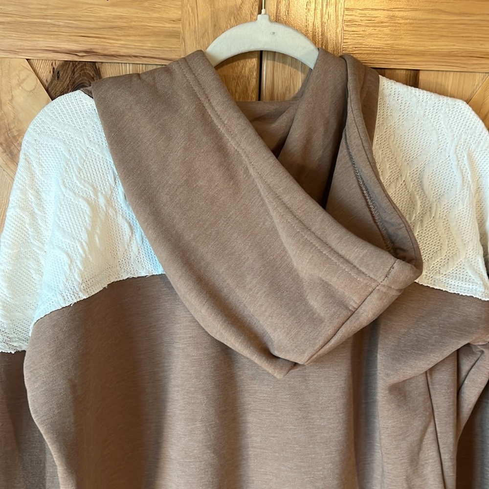MOVING SALEšMauriceās hoodie - Picture 6 of 9